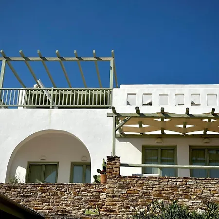 Outlandos D'amour In Antiparos