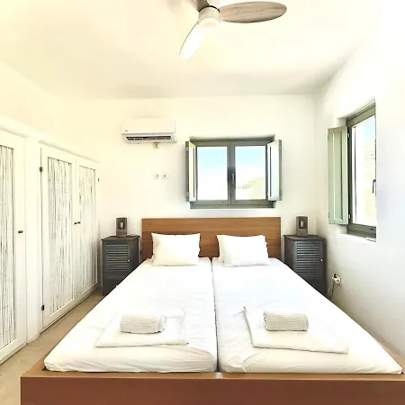 Outlandos D'amour In Antiparos Agios Georgios (Antiparos)